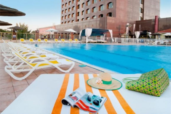 לילה במלון לאונרדו נגב + ארוחת בוקר + סיור מודרך בבאר שבע